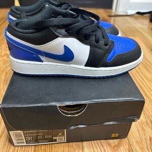 Air Jordan Low GS